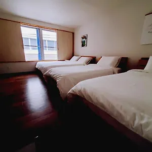 2* ゲストハウス ルームス